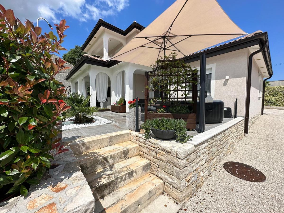 Villa Zonta Apartment Maremi With Private Jacuzzi Buje Exterior foto