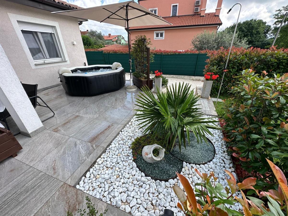 Villa Zonta Apartment Maremi With Private Jacuzzi Buje Exterior foto
